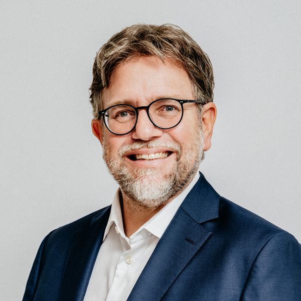 Dr. Nicolas Roessler